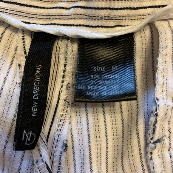 New Directions Wide Leg Cropped Pants - size 14 - Picture 3 of 6